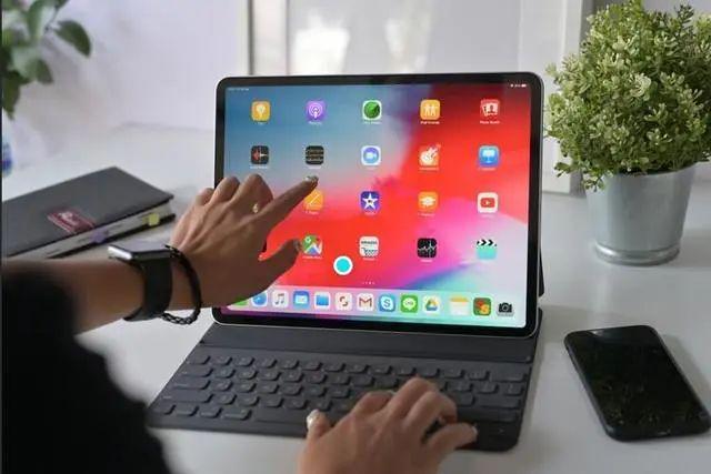 雷竞技官网 雷竞技APP苹果正开发一款智能家居设备类似于iPad。(图1)